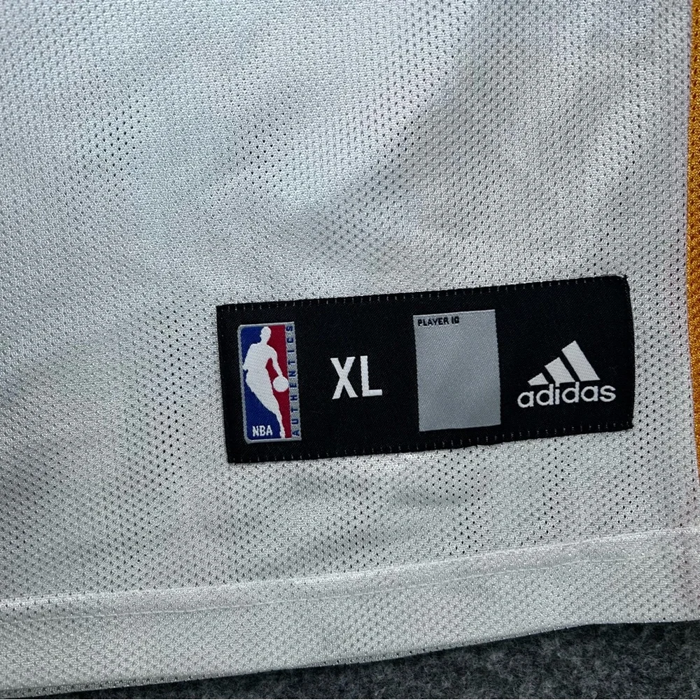 Vintage Adidas Kobe Bryant Los Angeles Lakers #24 Jersey NBA Mens XL‎